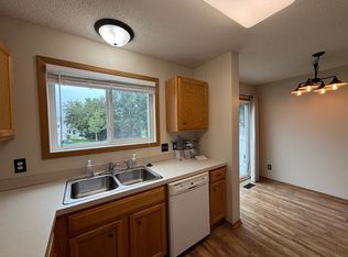 15539 Float Ln, Apple Valley, MN 55124