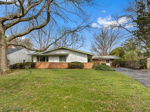 2nd image of 236 Weydon Rd