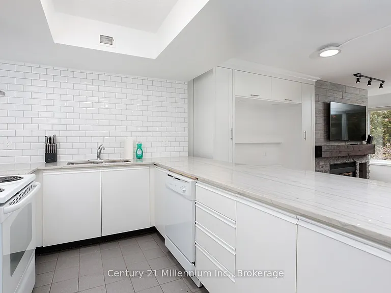 107 Ann Heggtveit Dr #112 — Photo 4