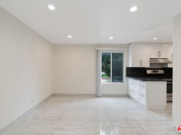 3rd image of 328 S Elm Dr #1