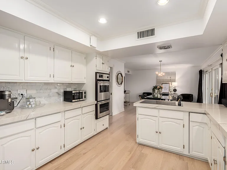 14425 N Coral Gables Dr — Photo 17