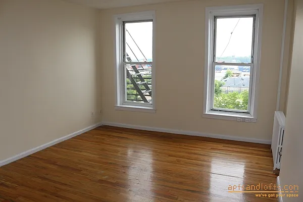 Rented by aptsandlofts.com | media 15