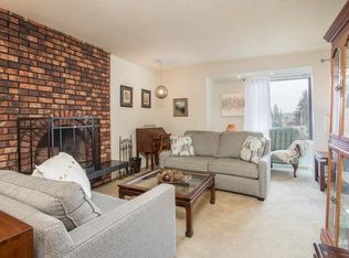 918 Ladner St, New Westminster, BC V3L4W4