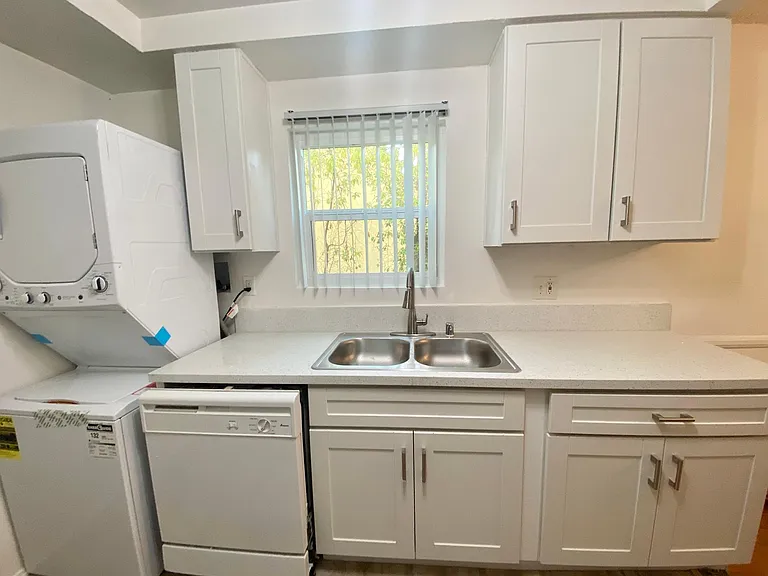 7654 Fountain Ave #2 — Photo 6