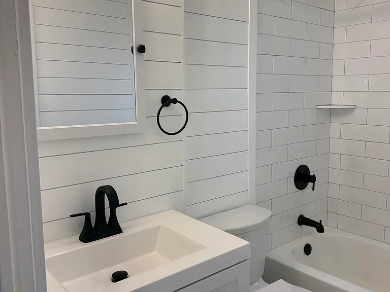 701 New York Ave #4 — Photo 7