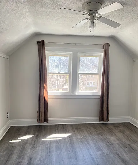 1013 Glenview Ave — Photo 5