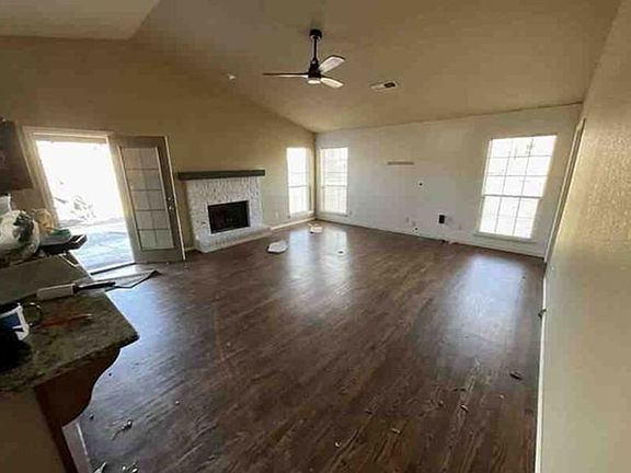 Additional Living Room