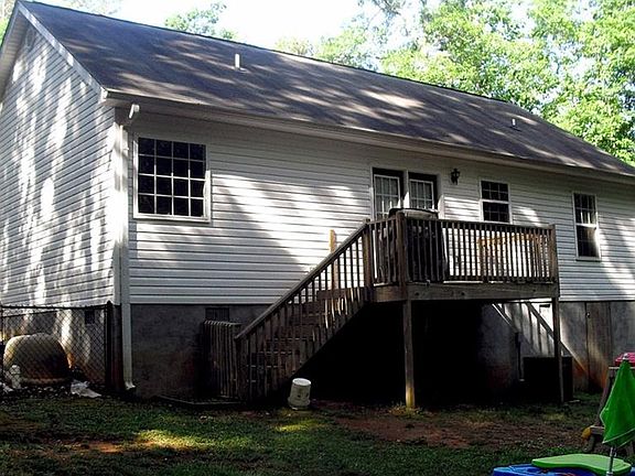 3rd image of 1255 Pecks Rd