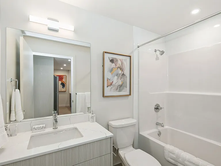 1301 Burnside Rd W — Photo 4