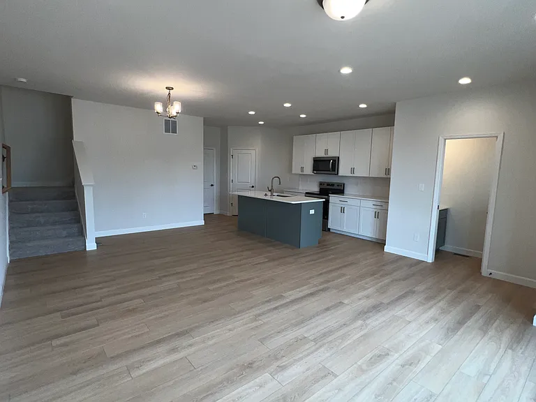 7911 Mexico Rd — Photo 18