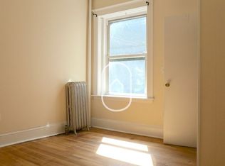 88 Naples Rd APT 3, Brookline, MA 02446