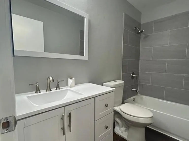 1229 Marina Cir — Photo 17