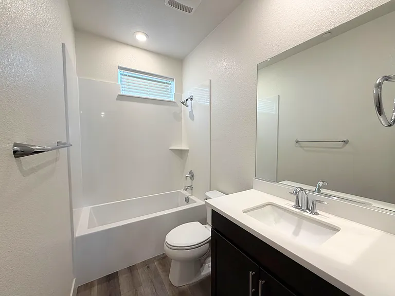1460 Civic Center Dr #3 — Photo 15