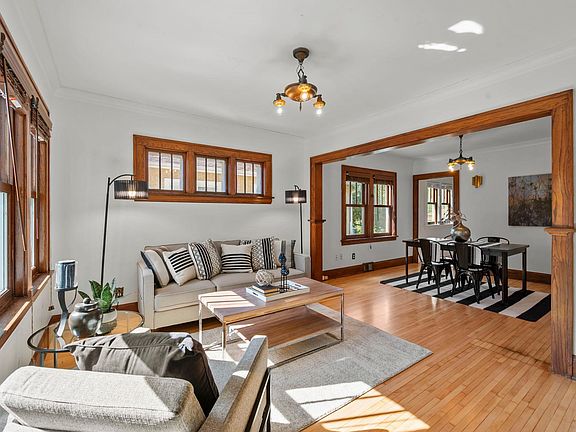 4th image of 4142 18th Ave S