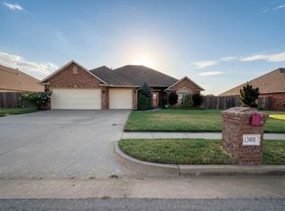 13801 Robinson Ct, Oklahoma City, OK 73170