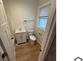 1833 W 103rd St #2F, Chicago, IL 60643