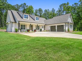 495 Discovery Lake Dr, Fayetteville, GA 30215
