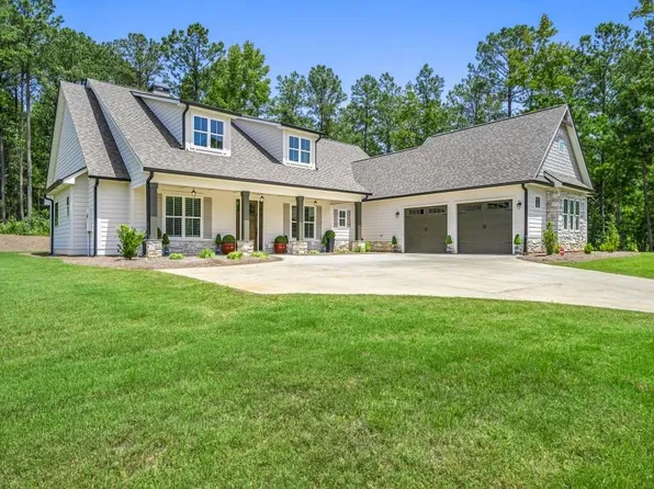 495 Discovery Lake Dr, Fayetteville, GA 30215