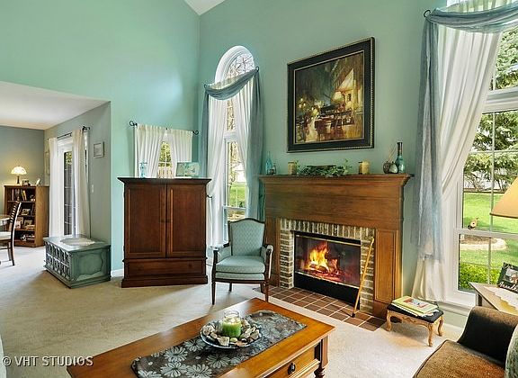 4th image of 125 Chatsworth Cir