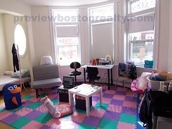 2nd image of 21 Fairbanks St APT 11