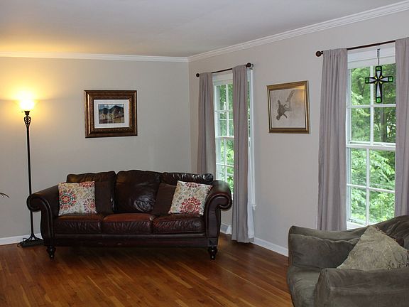 4th image of 39W328 Campton Hills Dr