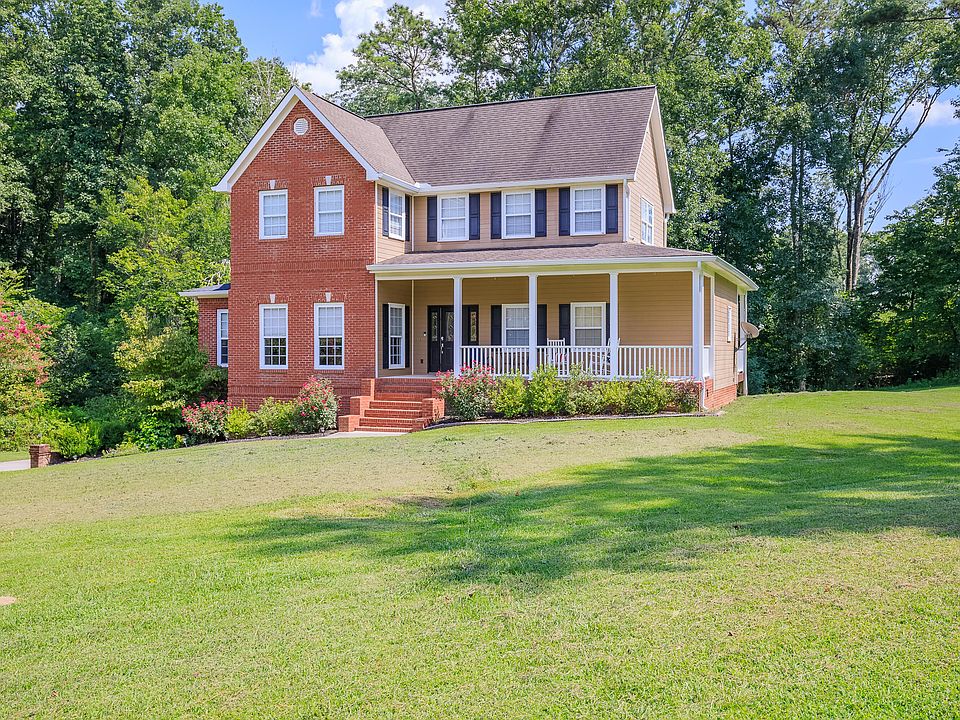 1st image of 206 Oak Hill Dr