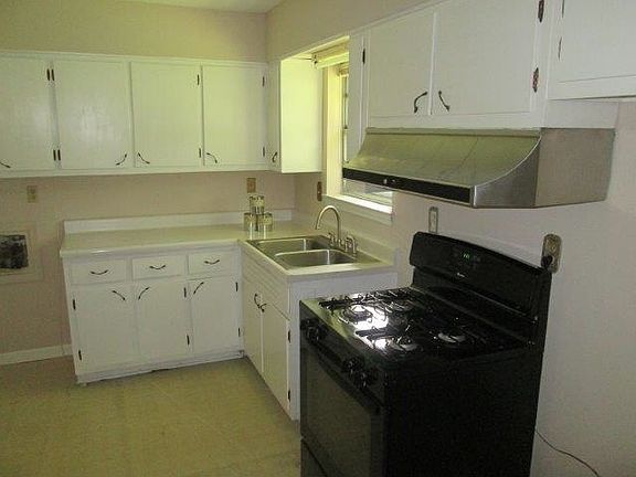 4th image of 2244 Ashland Dr