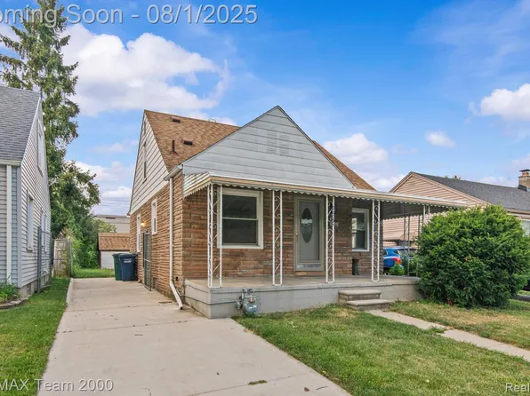 562 Mill St, Lincoln Park, MI 48146