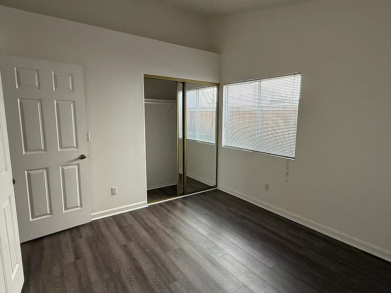529 Northbrook Dr — Photo 6