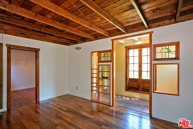 2035 Selby Ave — Photo 24