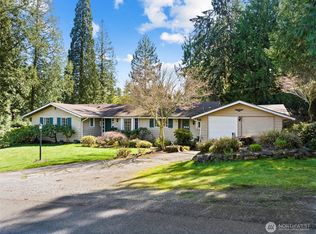 10063 NE 33rd St, Bellevue, WA