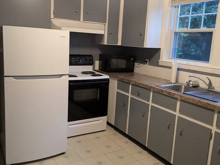 167 Greenwood St #1 — Photo 12
