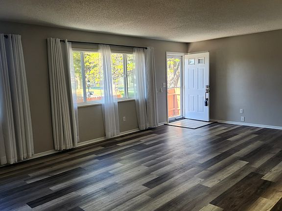 3rd image of 2700 Golfmore Dr #5C