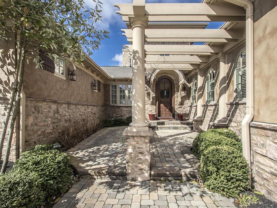 1st image of 7139 Calabria Pl