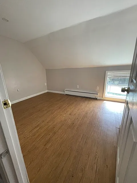 2 bed, 800 sqft, $3,000 — Photo 4