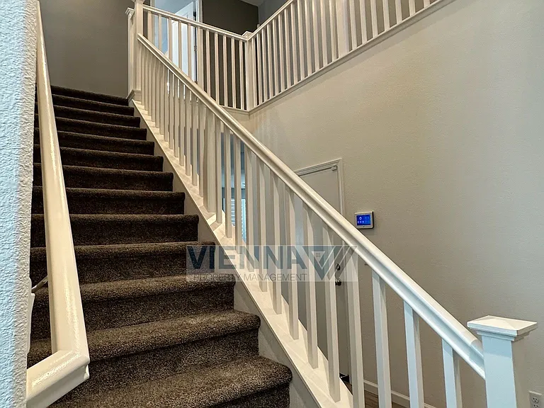 1347 Larkspur Dr — Photo 16