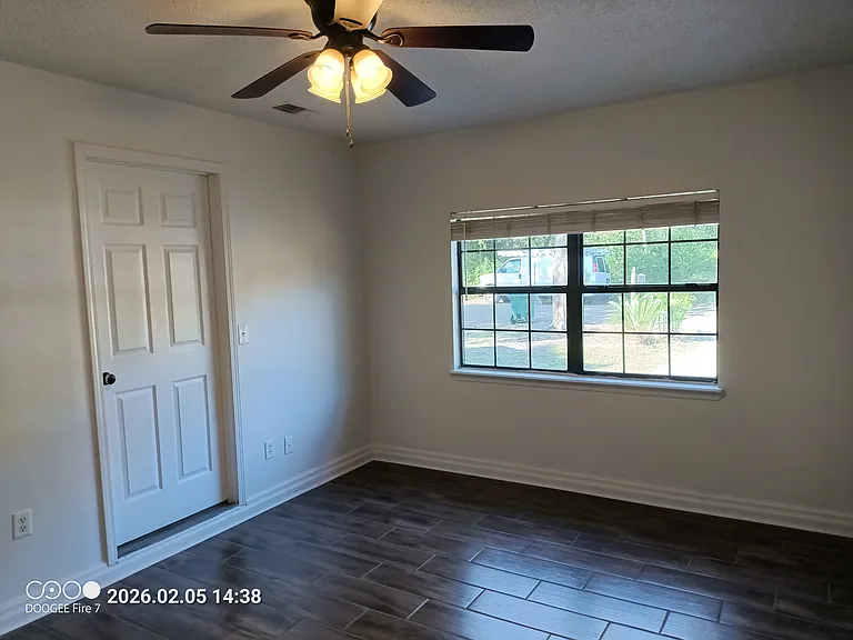 213 Rose Cir — Photo 9