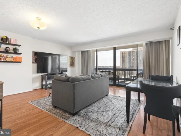 5505 Seminary Rd APT 1106N, Falls Church, VA 22041