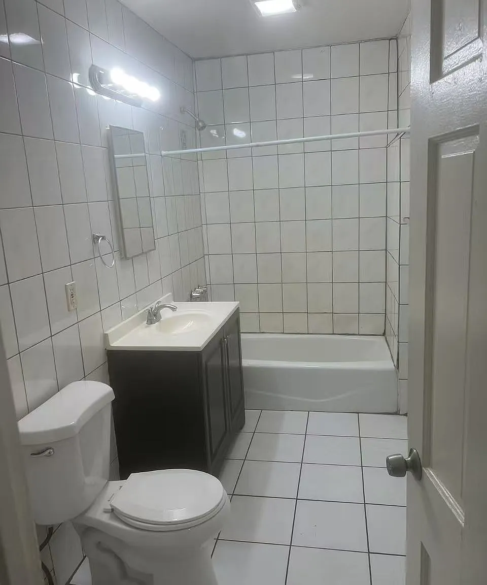 1 bed, 500 sqft, $1,500 — Photo 2