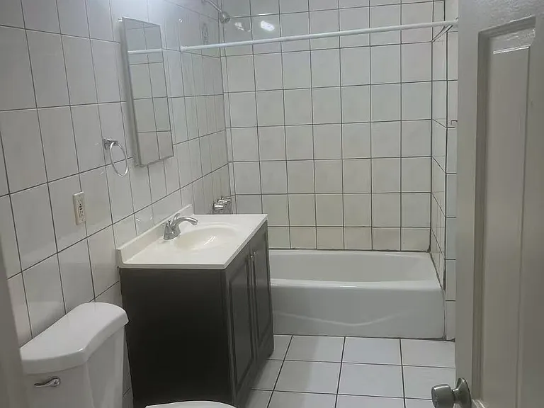 1419 Cedar Ave #3 — Photo 2