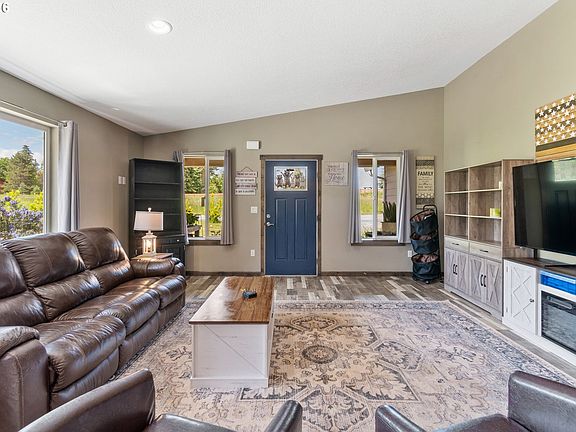 5th image of 20983 S Colton Creeks Dr