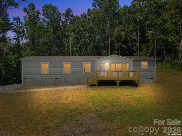 93 Foxcroft Ln, Flat Rock, NC 28792