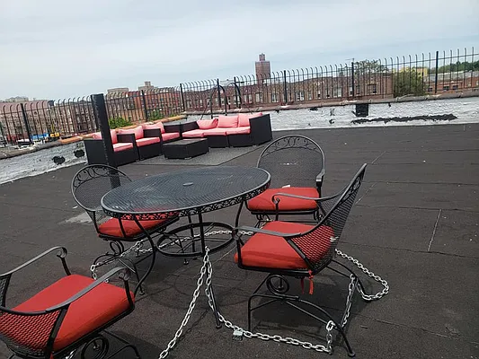 Rented by Compass | media 24