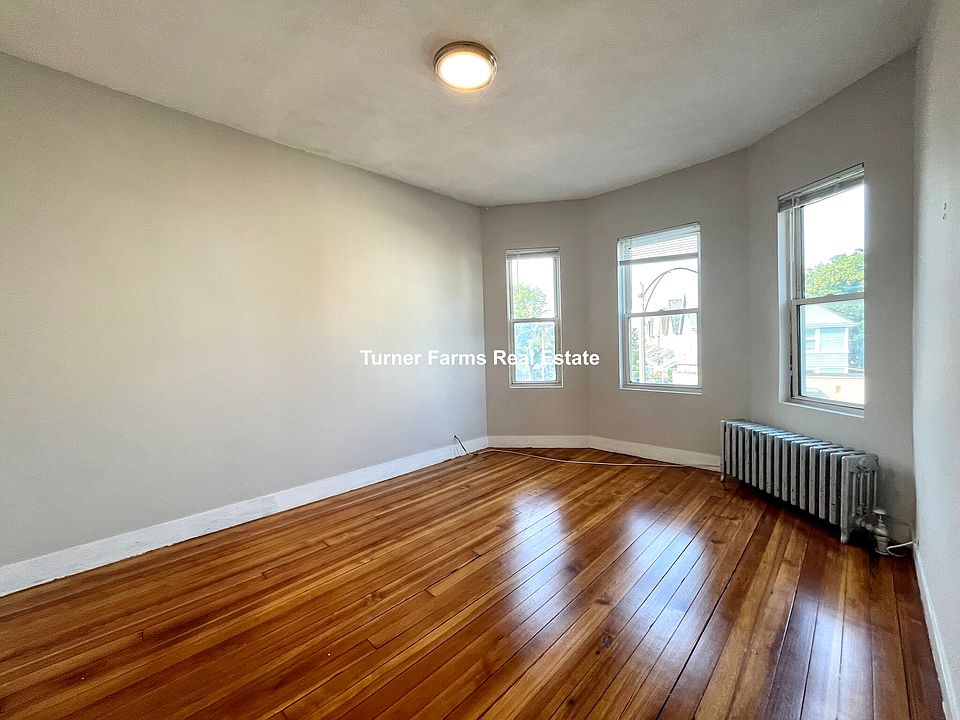 1st image of 18 Eastman St #22