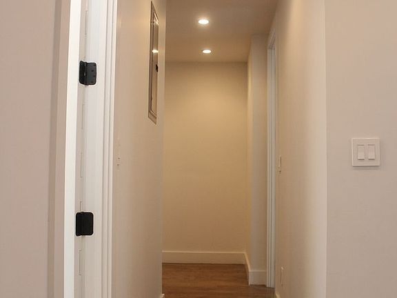3rd image of 17 E 17th St #5