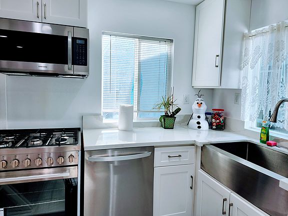 4th image of 2421 Ruhland Ave #A