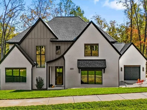 8111 Falcon Trl, Oak Ridge, NC 27310