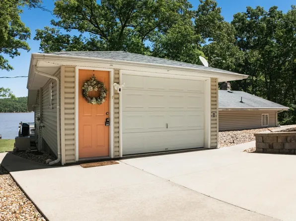 30850 Settlers Ln, Edwards, MO 65326