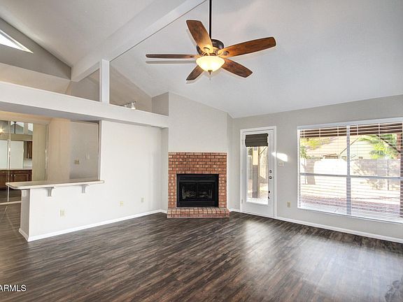 5th image of 728 N HAZELTON Drive