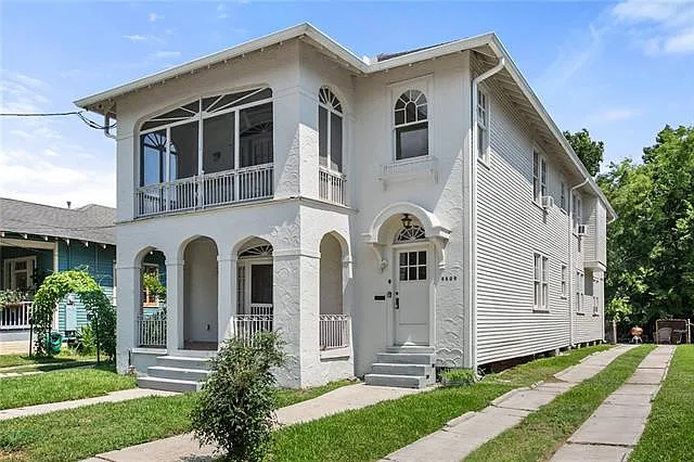 4611 S Prieur St — Photo 2